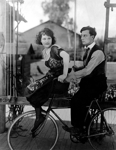 Donna-in-Bicicletta-Vintage